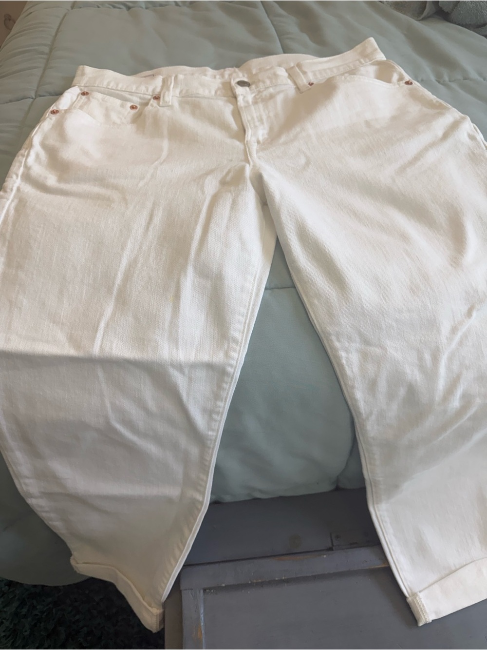 GAP White Girlfriend Mid Rise Jeans